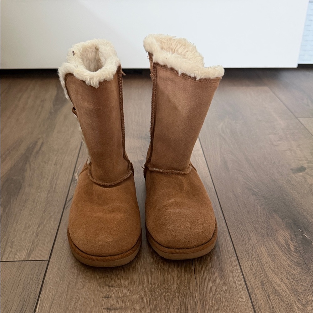 KOHL’s Cozy Tan Shearling-Lined Boots